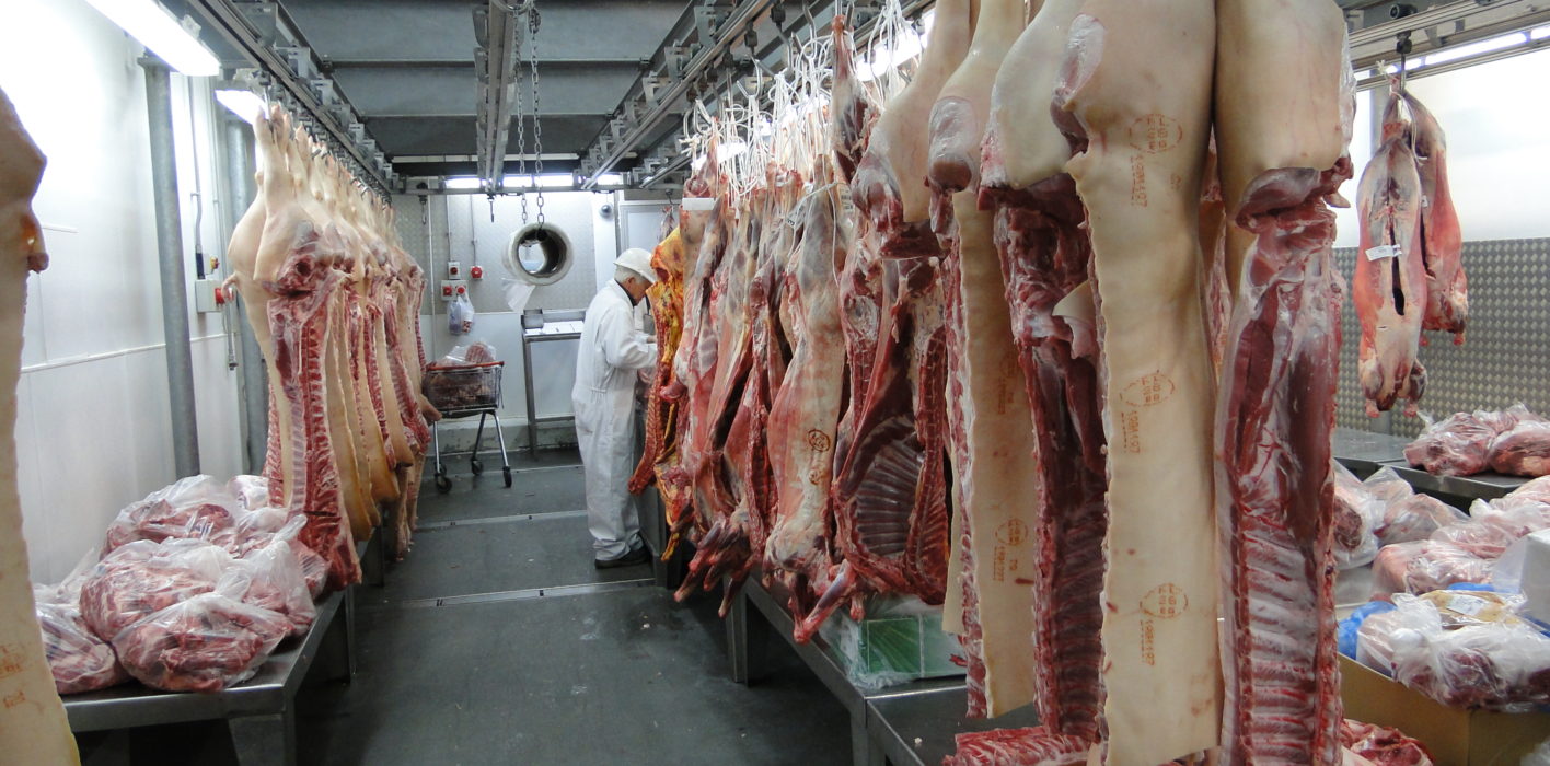 Early morning meat: a trip through Smithfield Market's historic halls | St John Street News